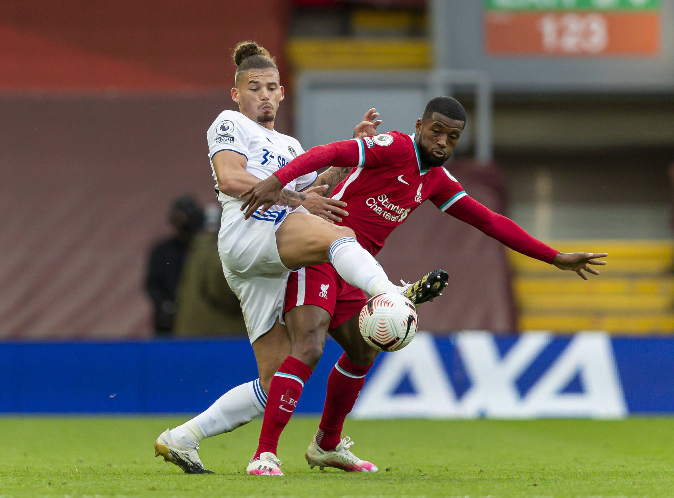 量年轻球员 量年轻球员